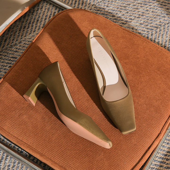 Plissiertes Oberteil mit ausgestellten Ärmeln und Maxirock-Set mit Taillengürtel – Rosiny 