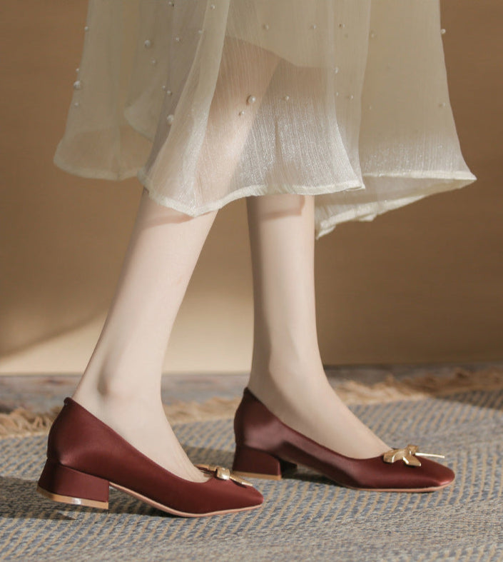 Plissiertes Oberteil mit ausgestellten Ärmeln und Maxirock-Set mit Taillengürtel – Rosiny 