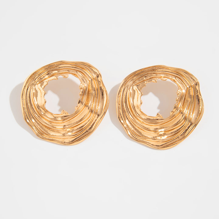 أقراط دائرية مفتوحة ذات نسيج مزخرف مع تموجات منحوتة - ليمالي