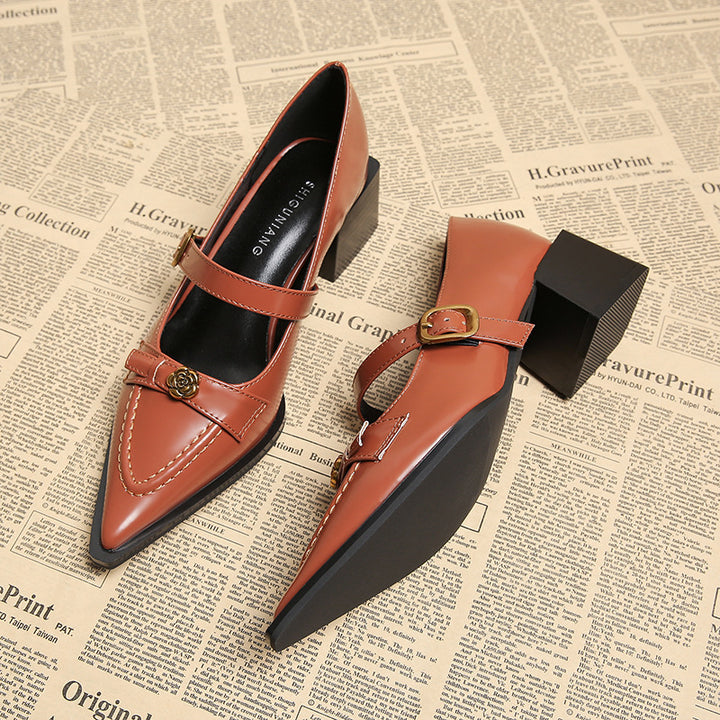 pointed block heel pumps with floral buckle strap – AURELIAVU