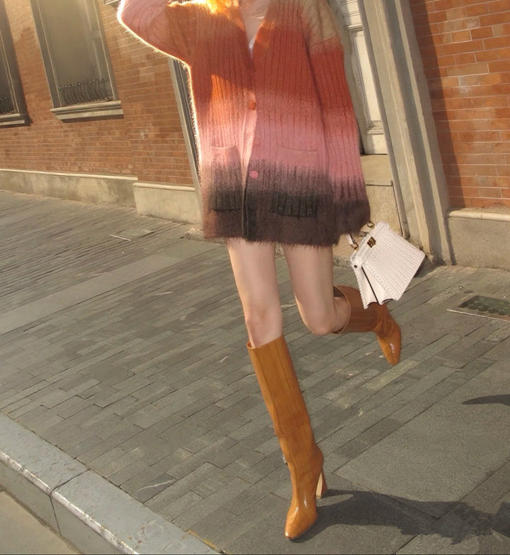 حذاء جلدي كاراميلي يصل إلى الركبة بكعب منحني – سيينا