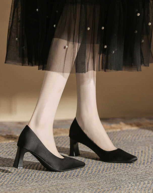 Plissiertes Oberteil mit ausgestellten Ärmeln und Maxirock-Set mit Taillengürtel – Rosiny 