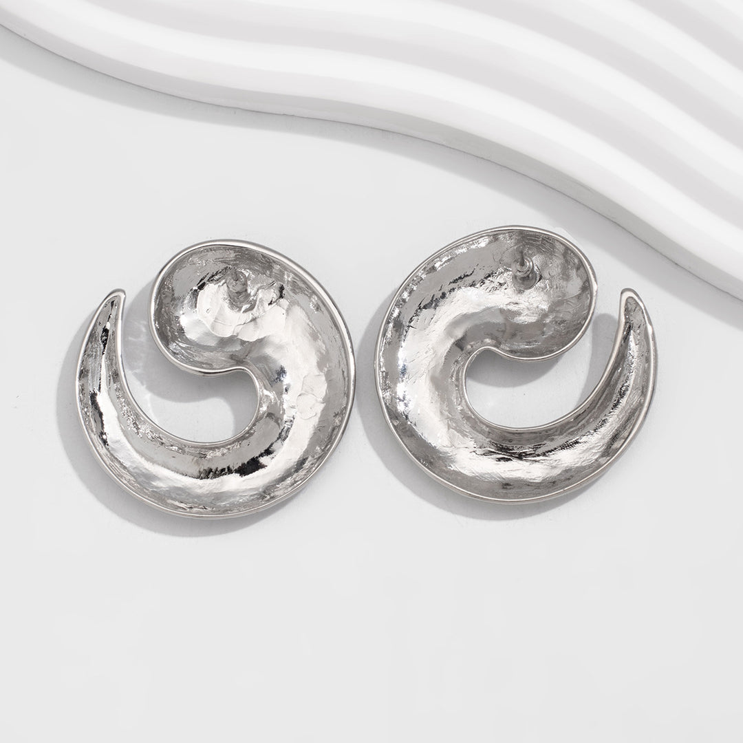 Boucles d'oreilles créoles à double couche texturée avec détail gravé – Akoma 