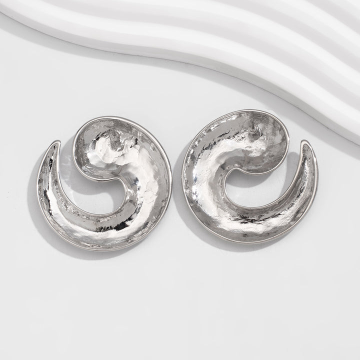 Boucles d'oreilles créoles à double couche texturée avec détail gravé – Akoma 