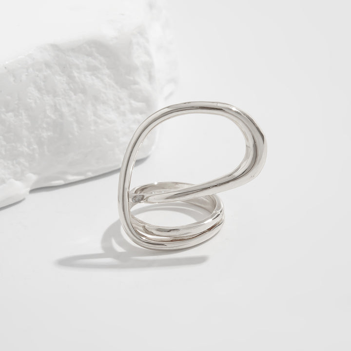 Dubbelgelaagde gestructureerde hoepeloorbellen met gegraveerd detail – Akoma 