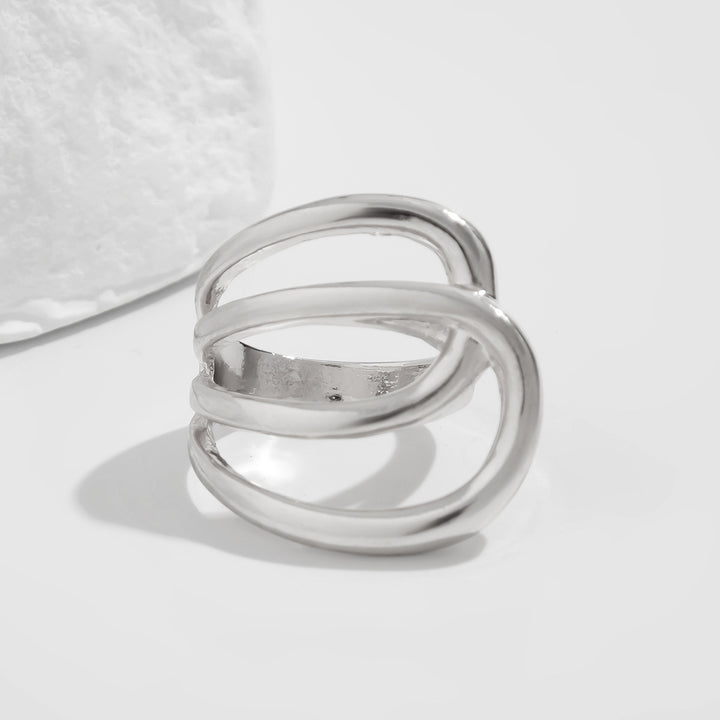 Dubbelgelaagde gestructureerde hoepeloorbellen met gegraveerd detail – Akoma 