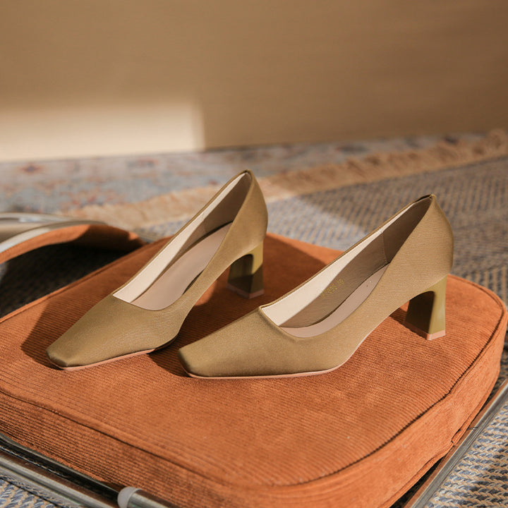 Plissiertes Oberteil mit ausgestellten Ärmeln und Maxirock-Set mit Taillengürtel – Rosiny 