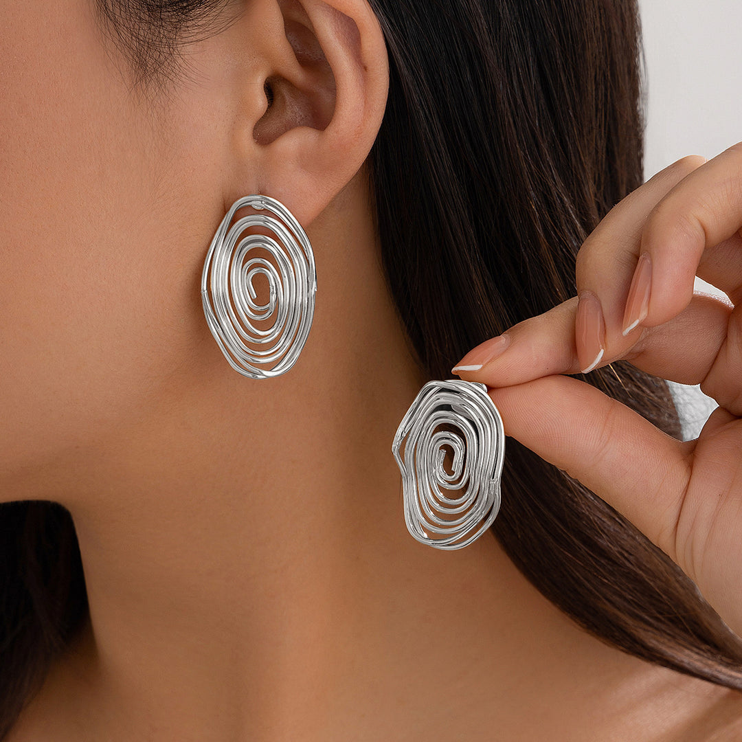 Spiral wire oval earrings in metallic finish - Noliz