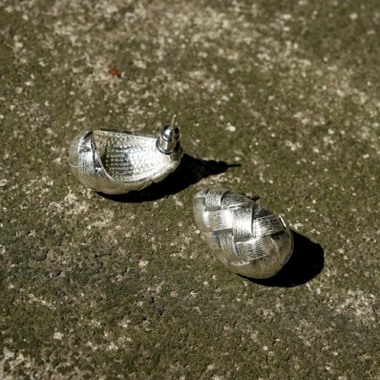 teardrop stud earrings with woven texture - AUREANZU