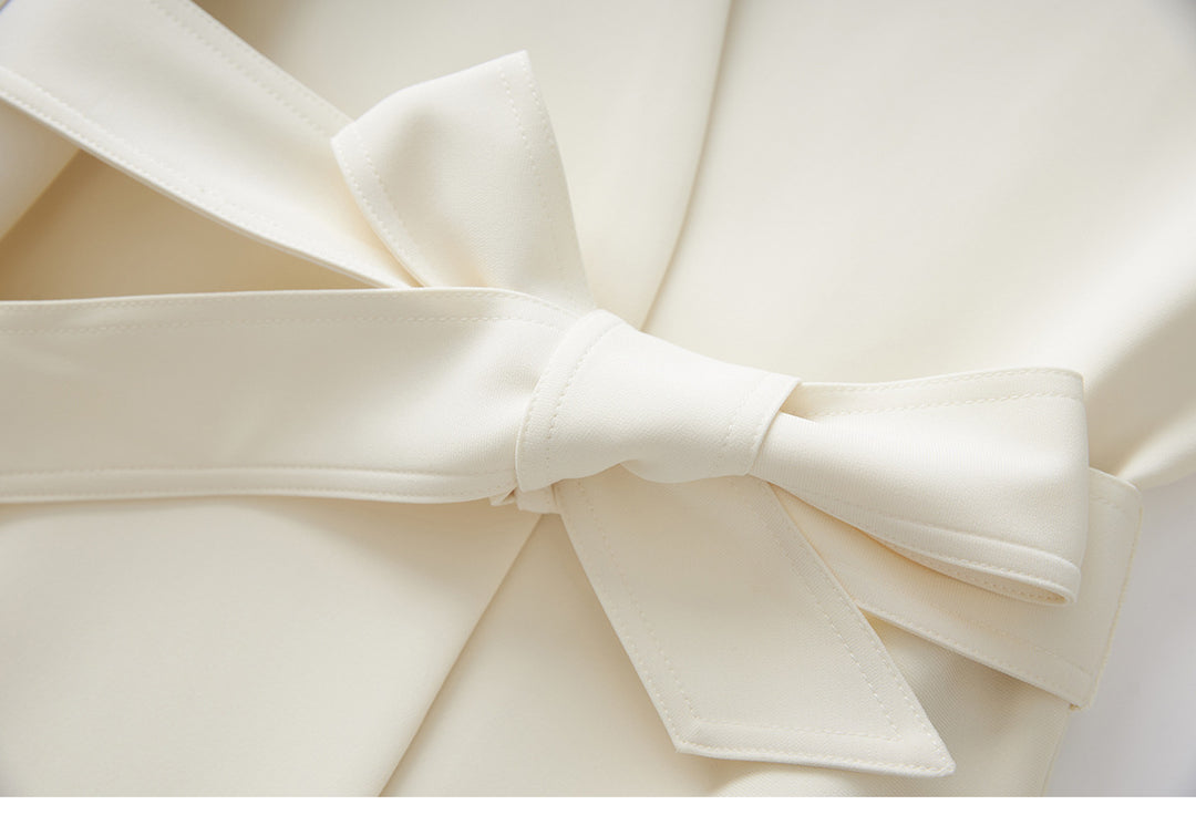 جاكيت مخملي بأزرار أمامية وحافة من الدانتيل الشفاف - صيفي