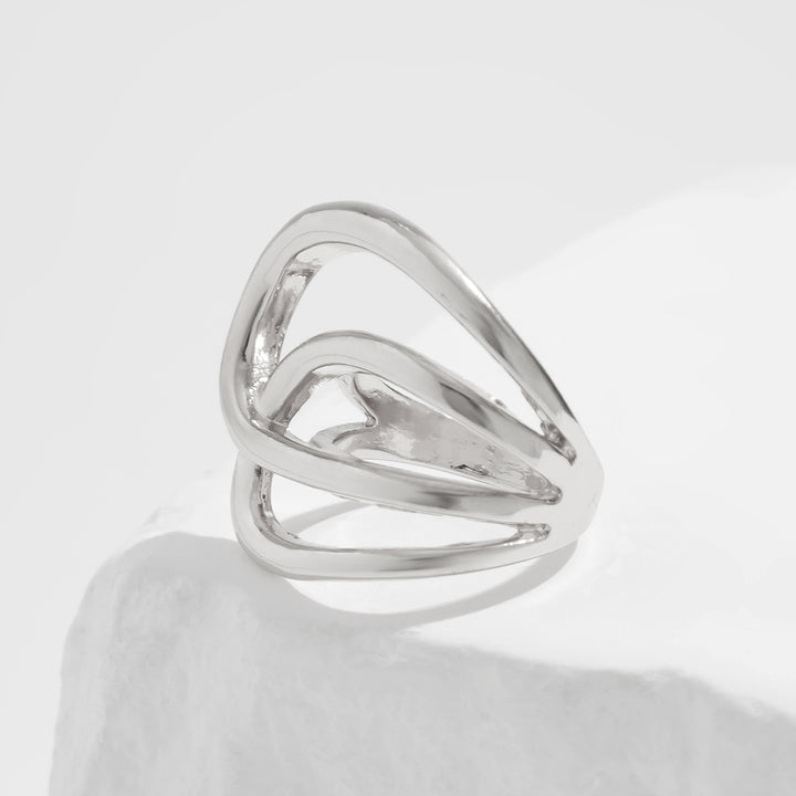 Dubbelgelaagde gestructureerde hoepeloorbellen met gegraveerd detail – Akoma 