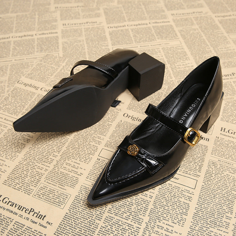 pointed block heel pumps with floral buckle strap – AURELIAVU