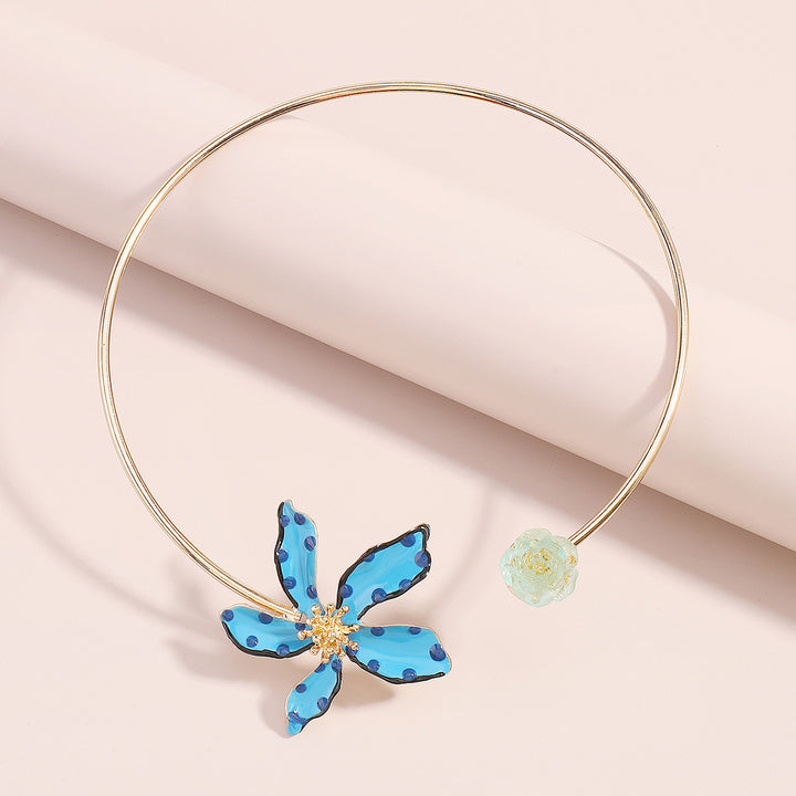 floral enamel choker necklace with polka dot accents - FLORIEZU