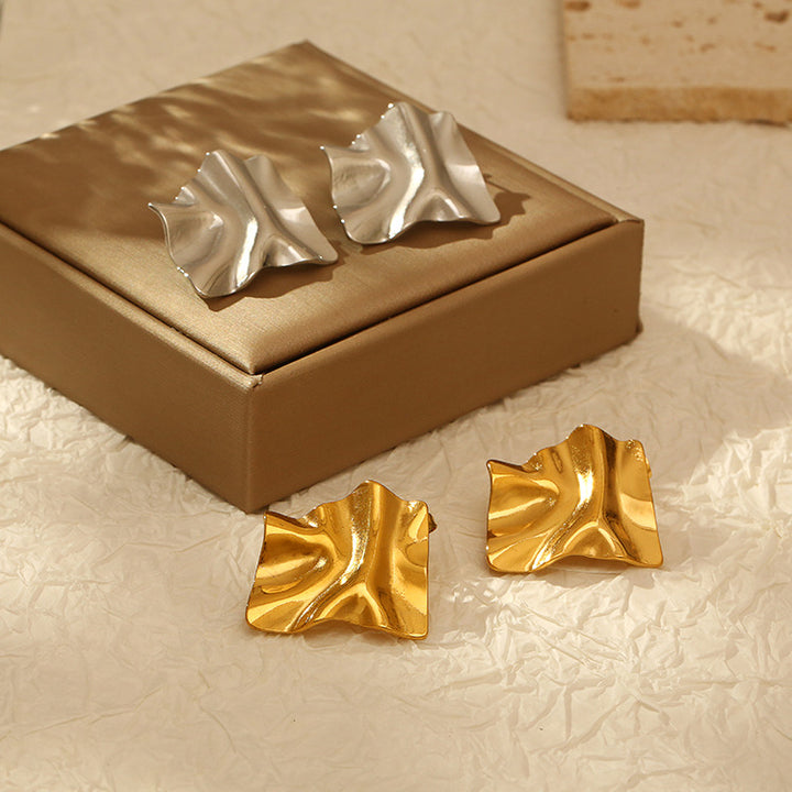 Boucles d'oreilles créoles à double couche texturée avec détail gravé – Akoma 