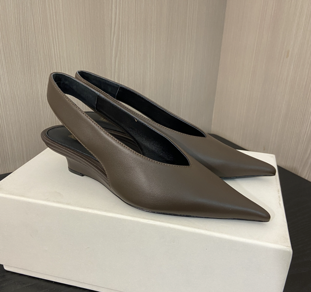 pointed patent slingback heels - LQNA