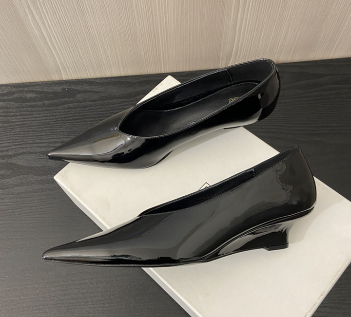 pointed patent slingback heels - LQNA