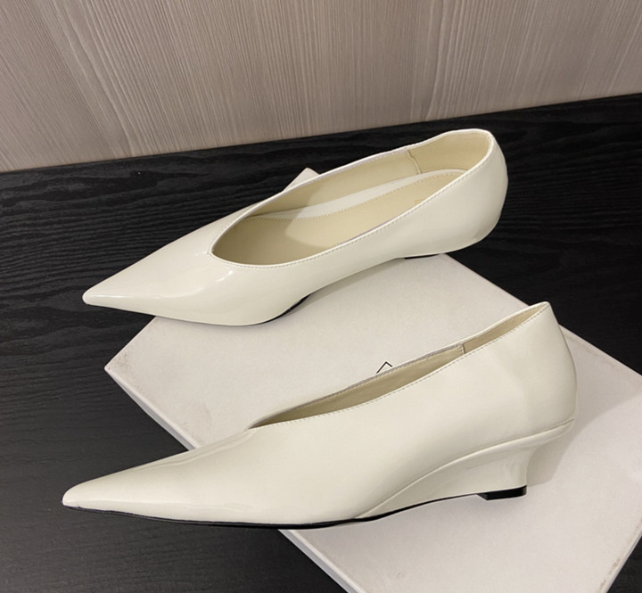 pointed patent slingback heels - LQNA