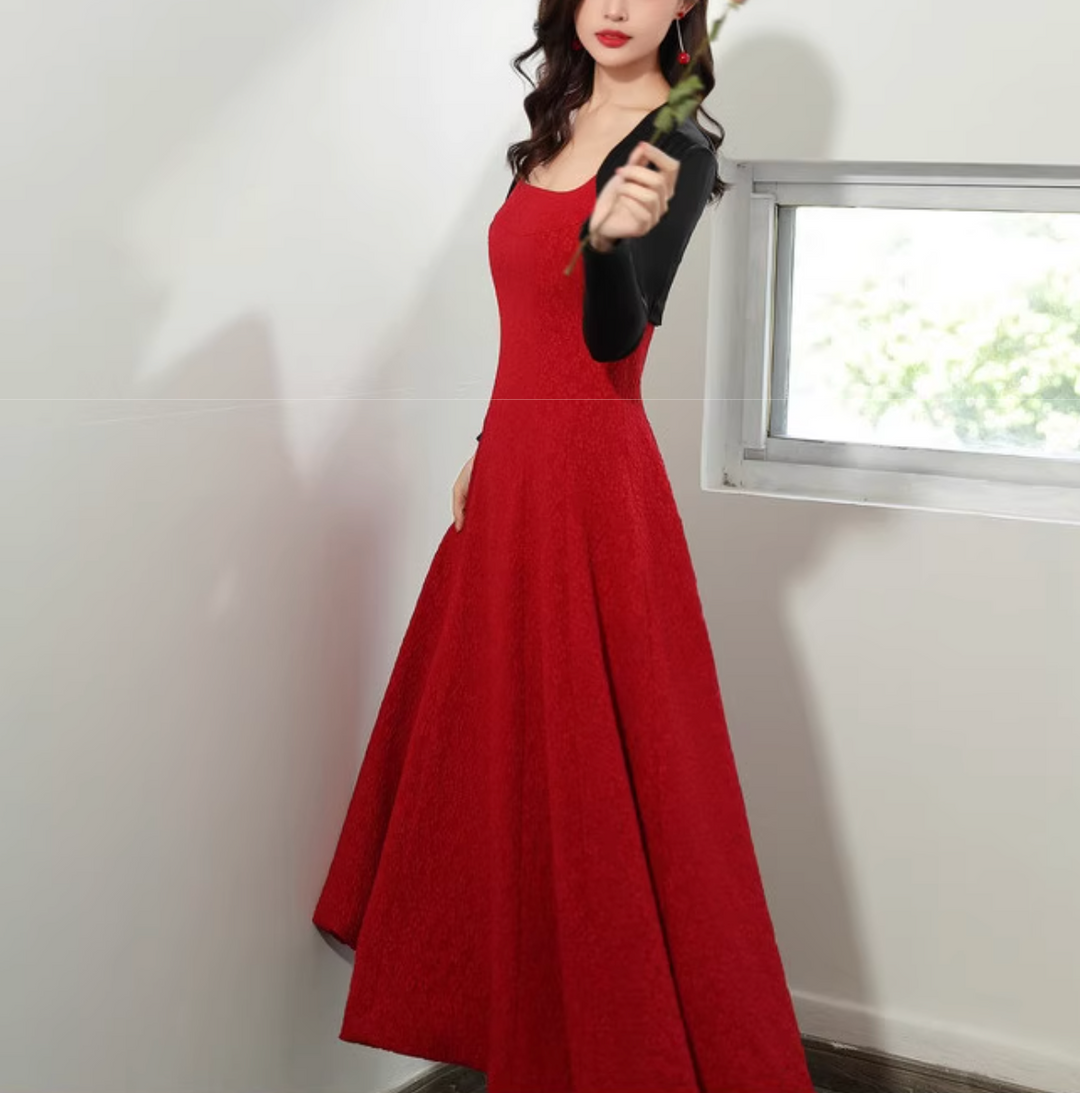 sleeveless A-line gown with square neckline – RUBINA