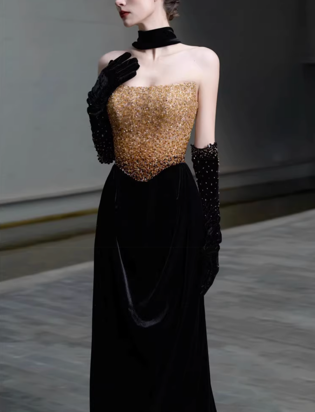 Plissiertes Oberteil mit ausgestellten Ärmeln und Maxirock-Set mit Taillengürtel – Rosiny 