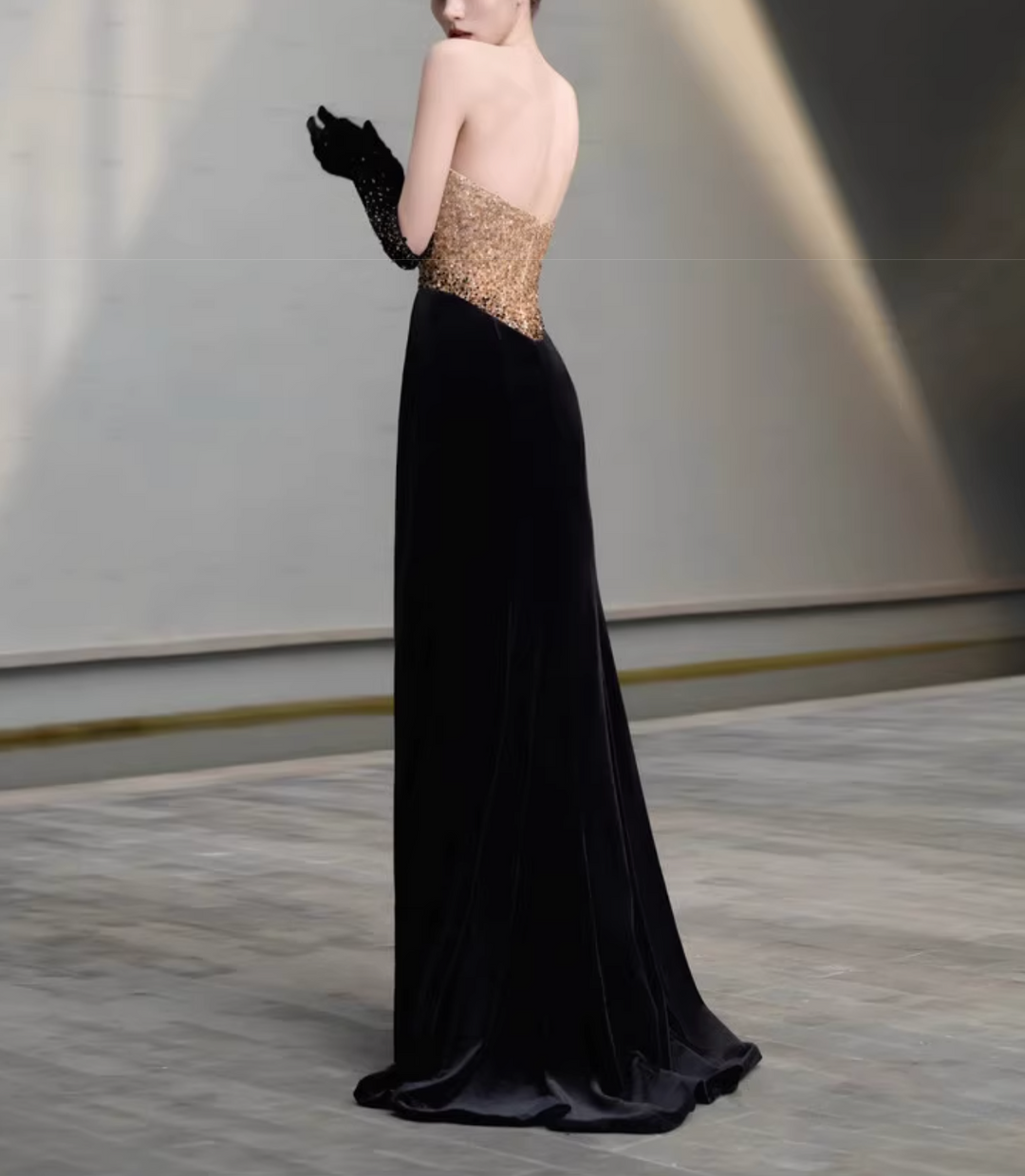 Plissiertes Oberteil mit ausgestellten Ärmeln und Maxirock-Set mit Taillengürtel – Rosiny 