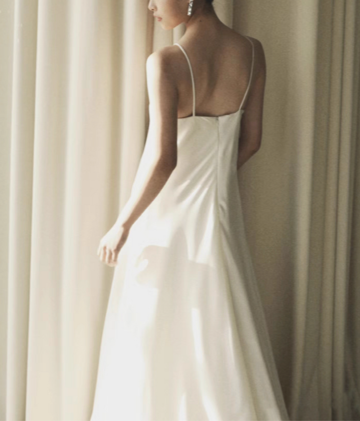 Plissiertes Oberteil mit ausgestellten Ärmeln und Maxirock-Set mit Taillengürtel – Rosiny 