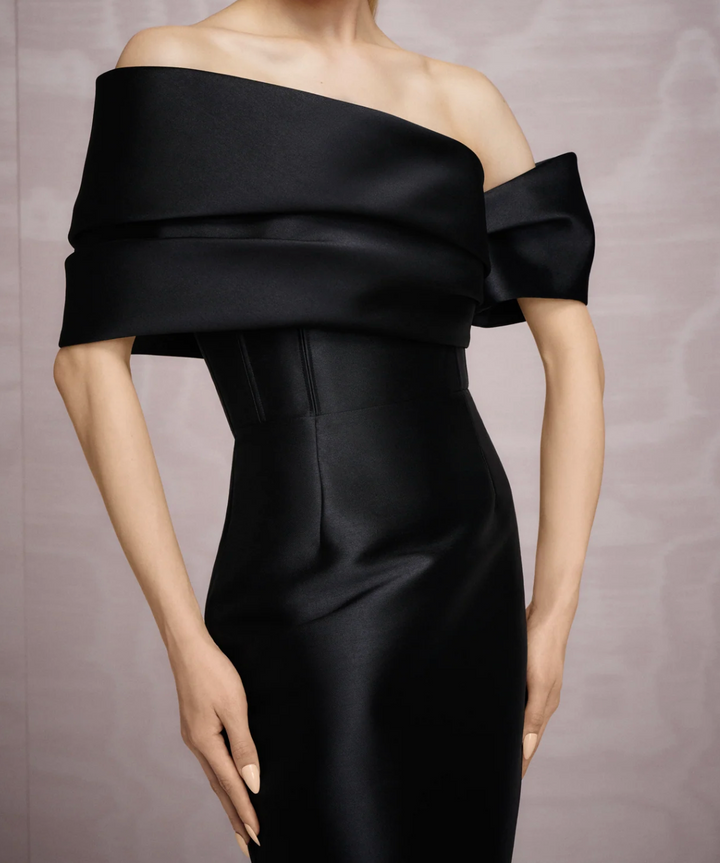 draped off-shoulder satin midi gown – NOIRD