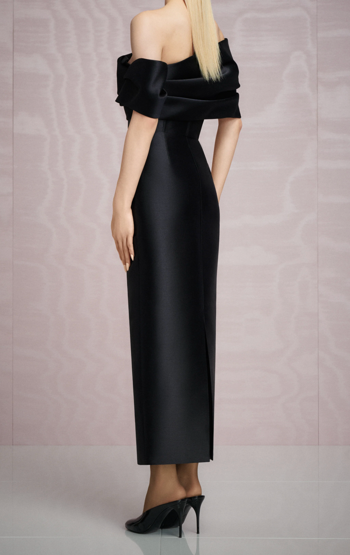 draped off-shoulder satin midi gown – NOIRD
