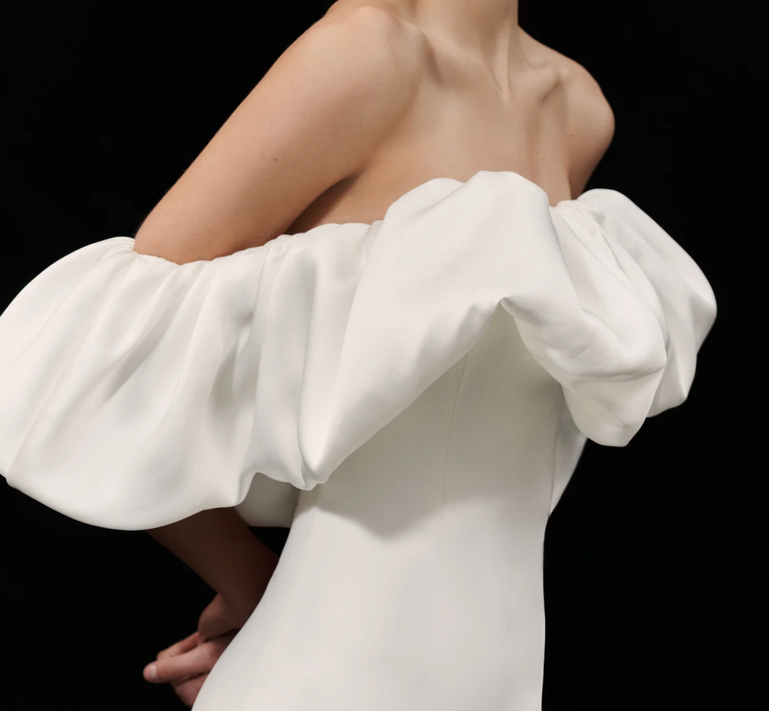 strapless midi dress with voluminous sculpted ruffle – NOIRÉ