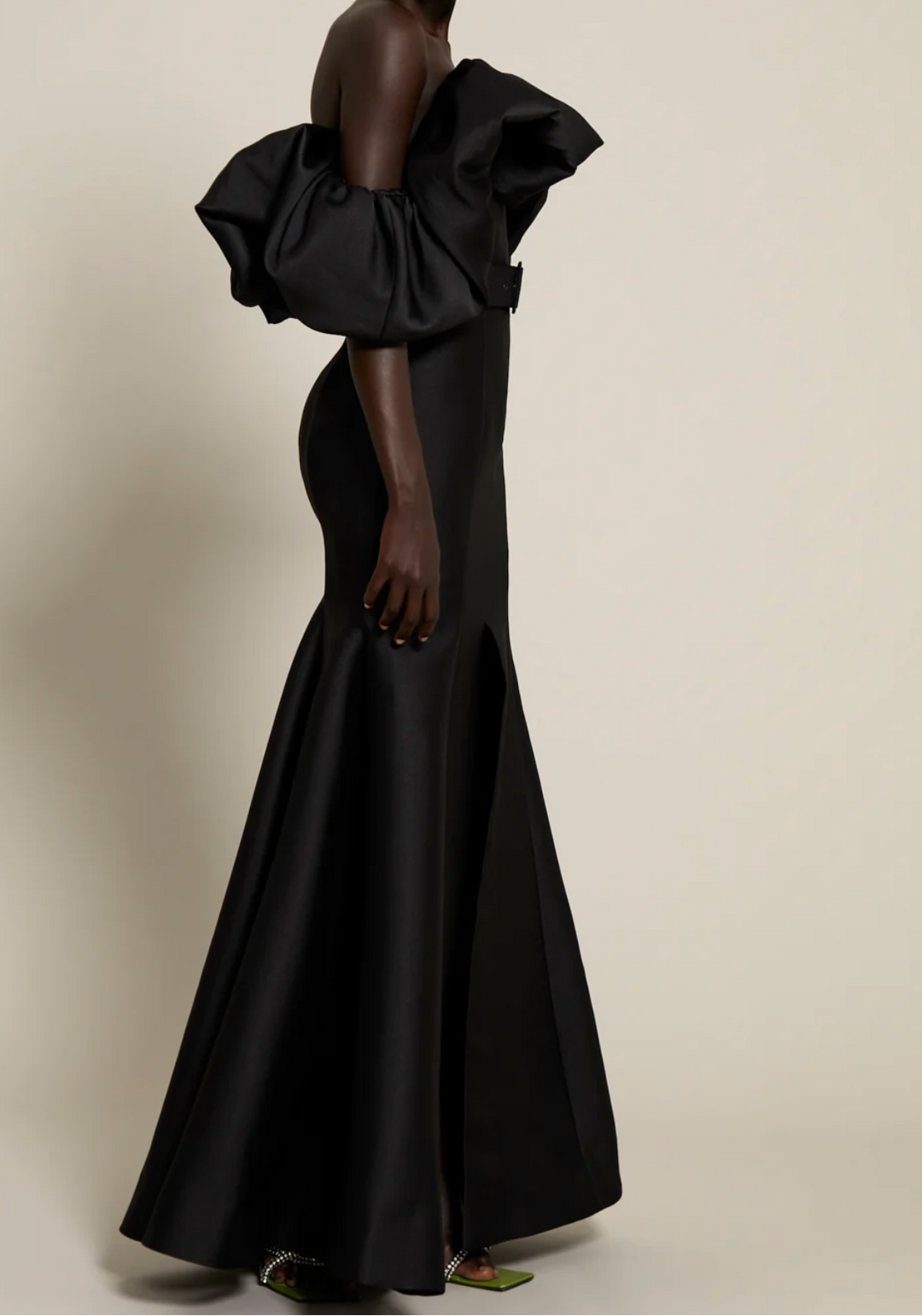 off-shoulder mermaid gown with sculpted ruffle bodice – NOIR