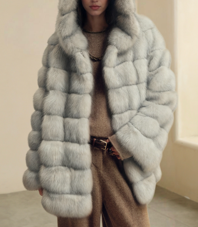layered faux fur jacket with relaxed fit – DESLA