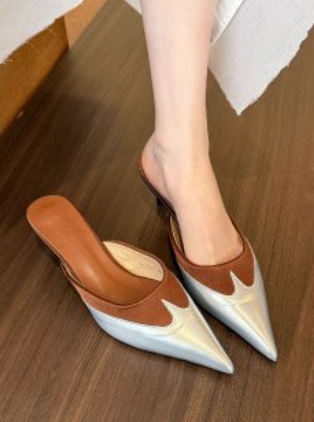 Plissiertes Oberteil mit ausgestellten Ärmeln und Maxirock-Set mit Taillengürtel – Rosiny 