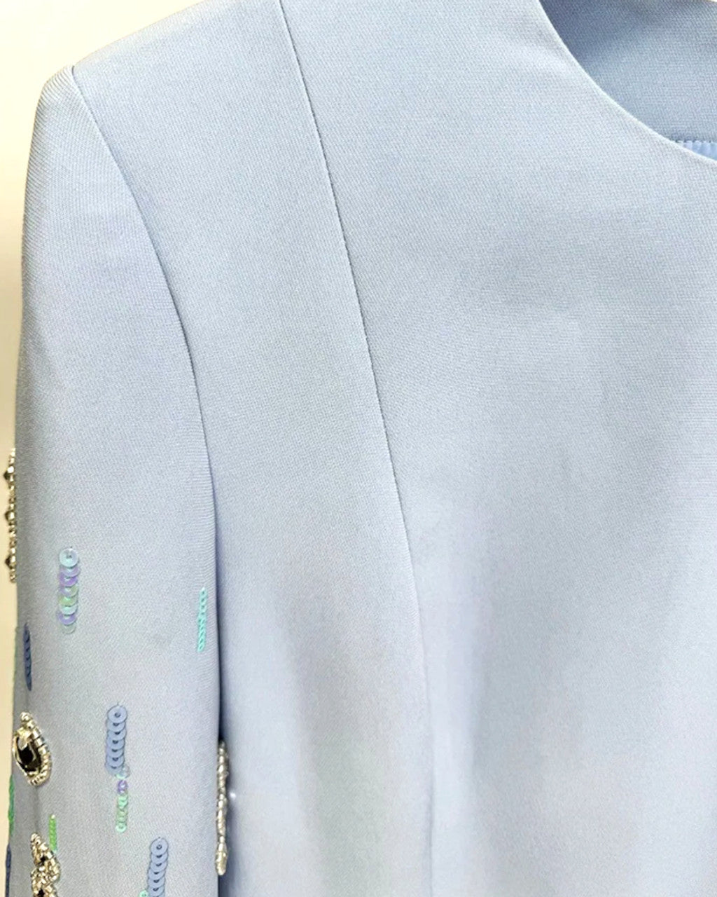 robe cache-cœur à manches trois-quarts avec revers à sequins et appliqué floral – ALINA 