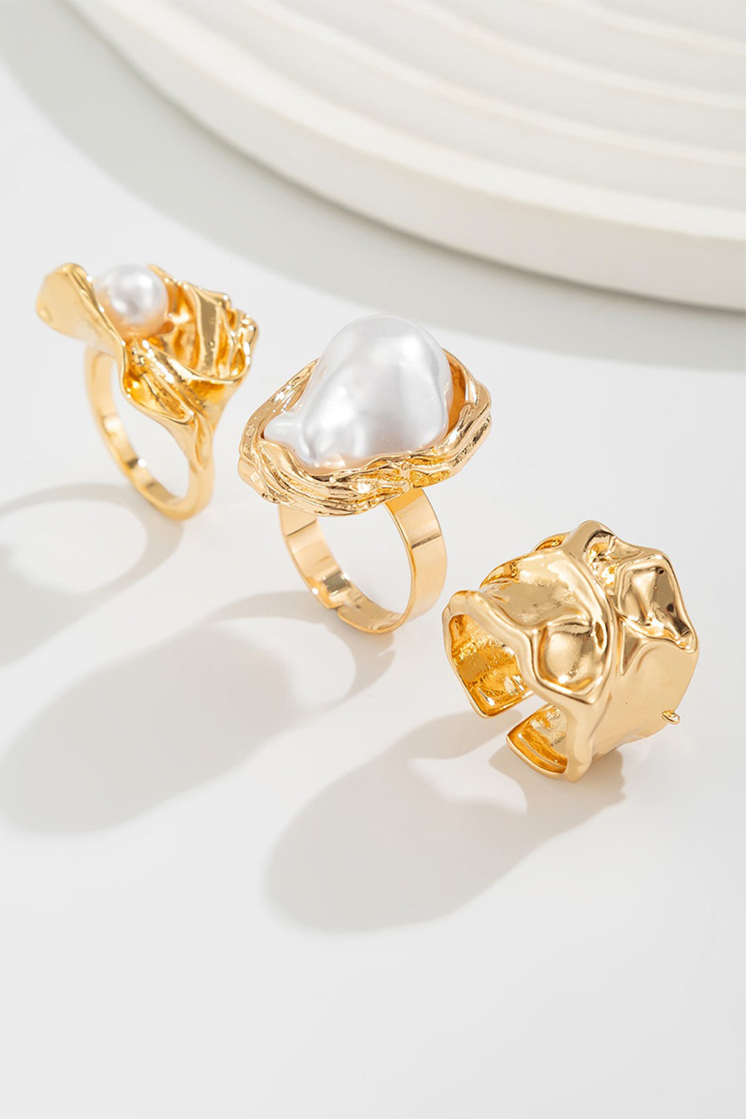 Metal Wrinkled Pearl Rings