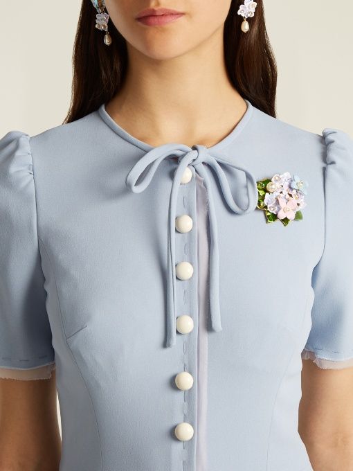 فستان ميدي بربطة عنق وأزرار لؤلؤية – إيليرا