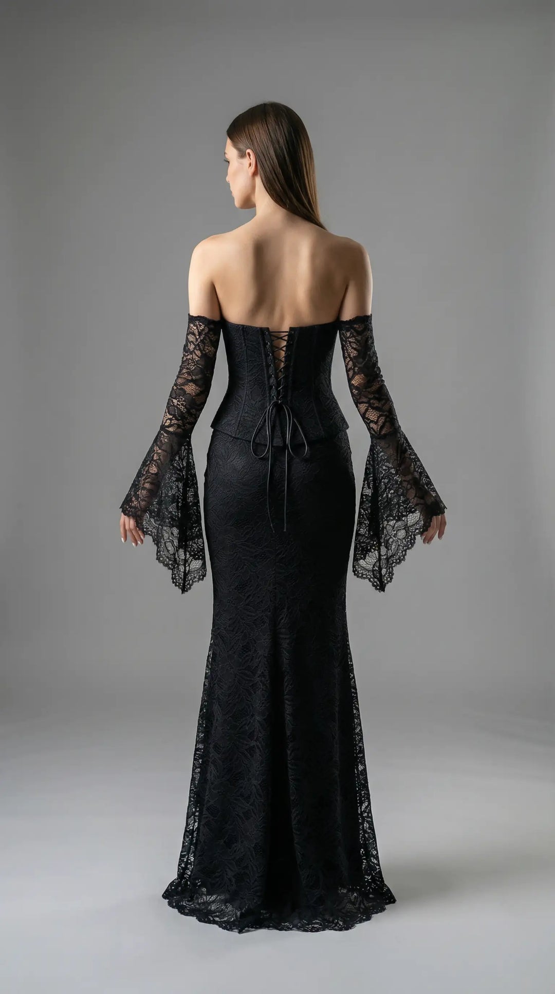 Mermaid-style evening dress with a corset-embellished bodice 2471 - SILSA