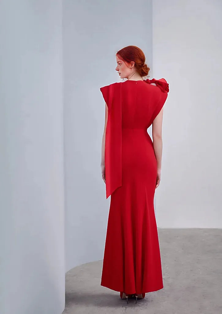one-shoulder rosette slit gown – Rathan