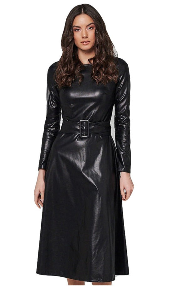 غريب الأميرا